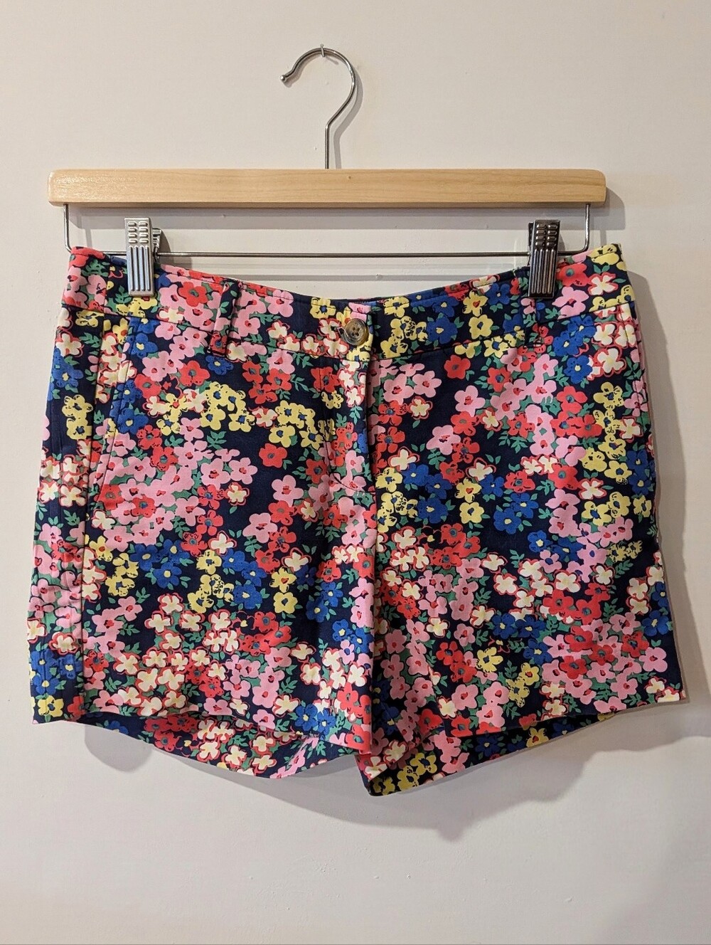{ Boden } Richmond Floral Shorts Petite